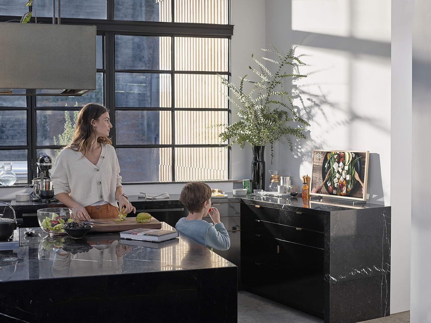 SAMSUNG 43-inch Class FRAME QLED LS03 Series - 4K UHD Dual LED Quantum HDR Smart TV with Alexa Built-in (QN43LS03TAFXZA, 2020 Model)